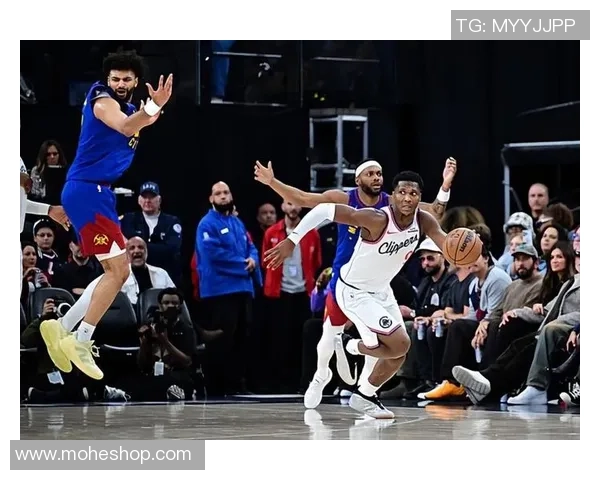 击退了快船的防地！爵士后场新星看起来在今年夏天完成了蜕变？